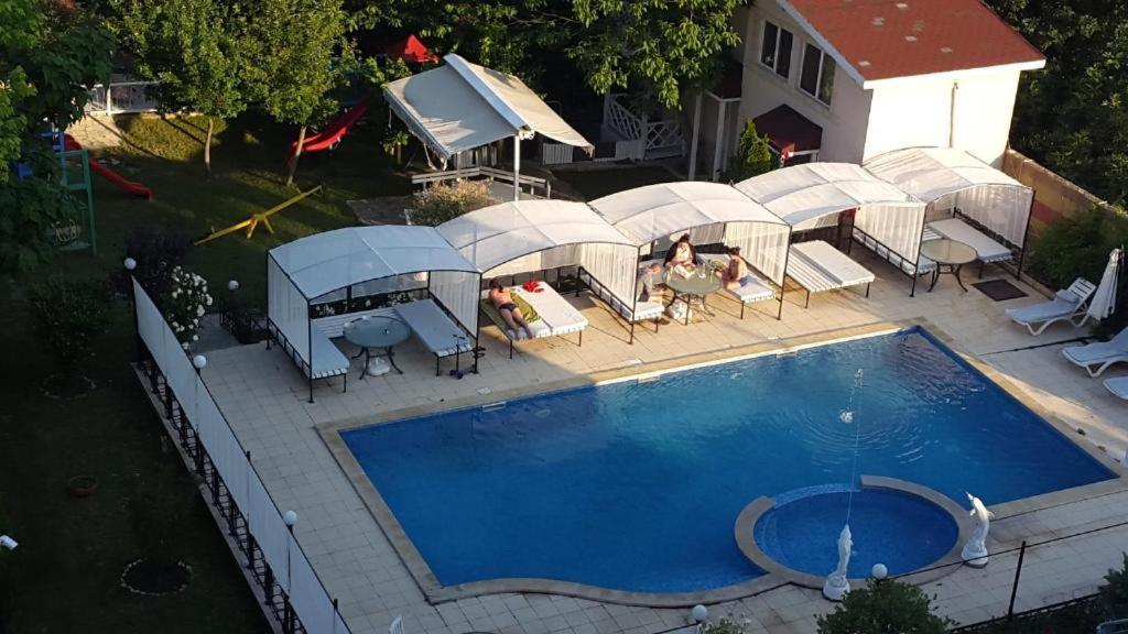 Danita Apartments & Diva Restaurant Bbq&Pool Bar Warna Zewnętrze zdjęcie