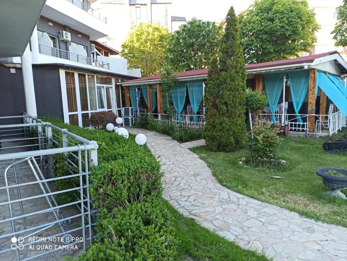 Danita Apartments & Diva Restaurant Bbq&Pool Bar Warna Zewnętrze zdjęcie