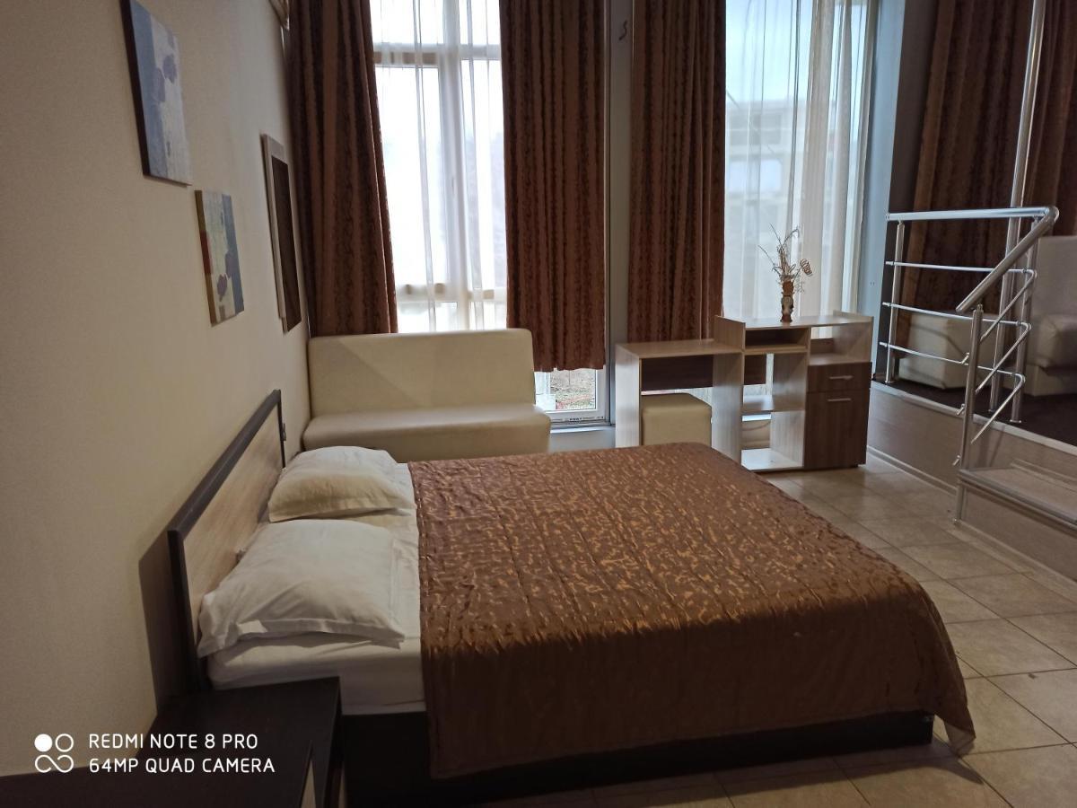 Danita Apartments & Diva Restaurant Bbq&Pool Bar Warna Zewnętrze zdjęcie